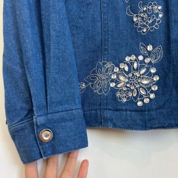 Vintage Allia Petites Women’s 10P Blue Floral Embroidered Button Down Shirt Top - Picture 7 of 10